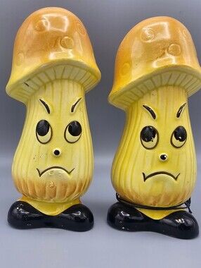 Vintage Ceramic Mushroom Salt and Pepper Shakers Set from Japan